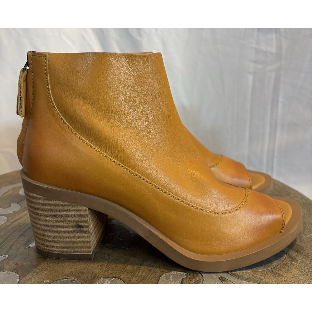 Kelsi Dagger Leather Peep Toe Booties Sz 8 Block Heel Peep‎ Toe Brooklyn Lenox